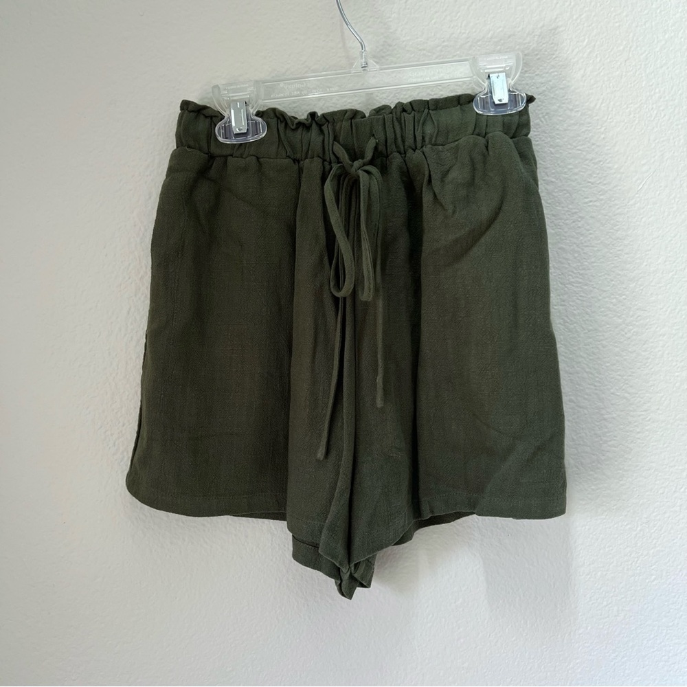 High-Rise Olive Green Linen Women’s Shorts